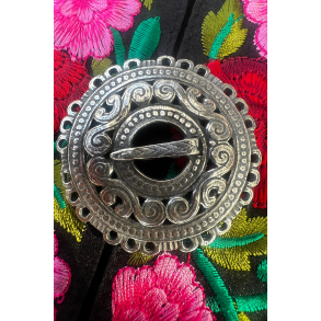 Brosje til bunad og festdrakt - Astrid - Oksidert